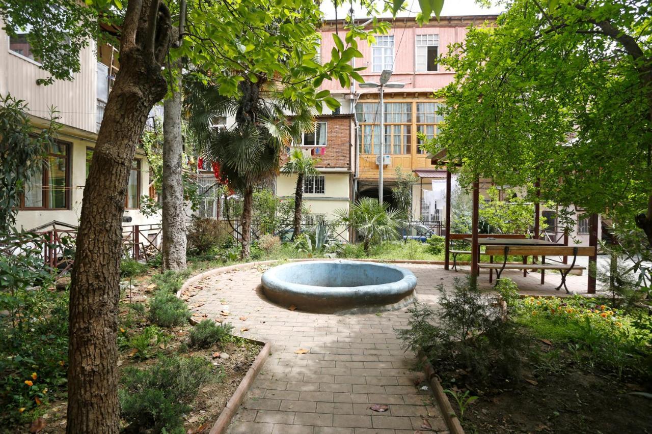 Old - Gold Gala Apartment Tbilisi Bagian luar foto