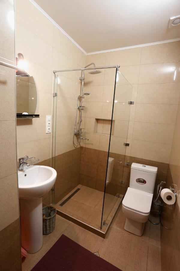 Old - Gold Gala Apartment Tbilisi Bagian luar foto