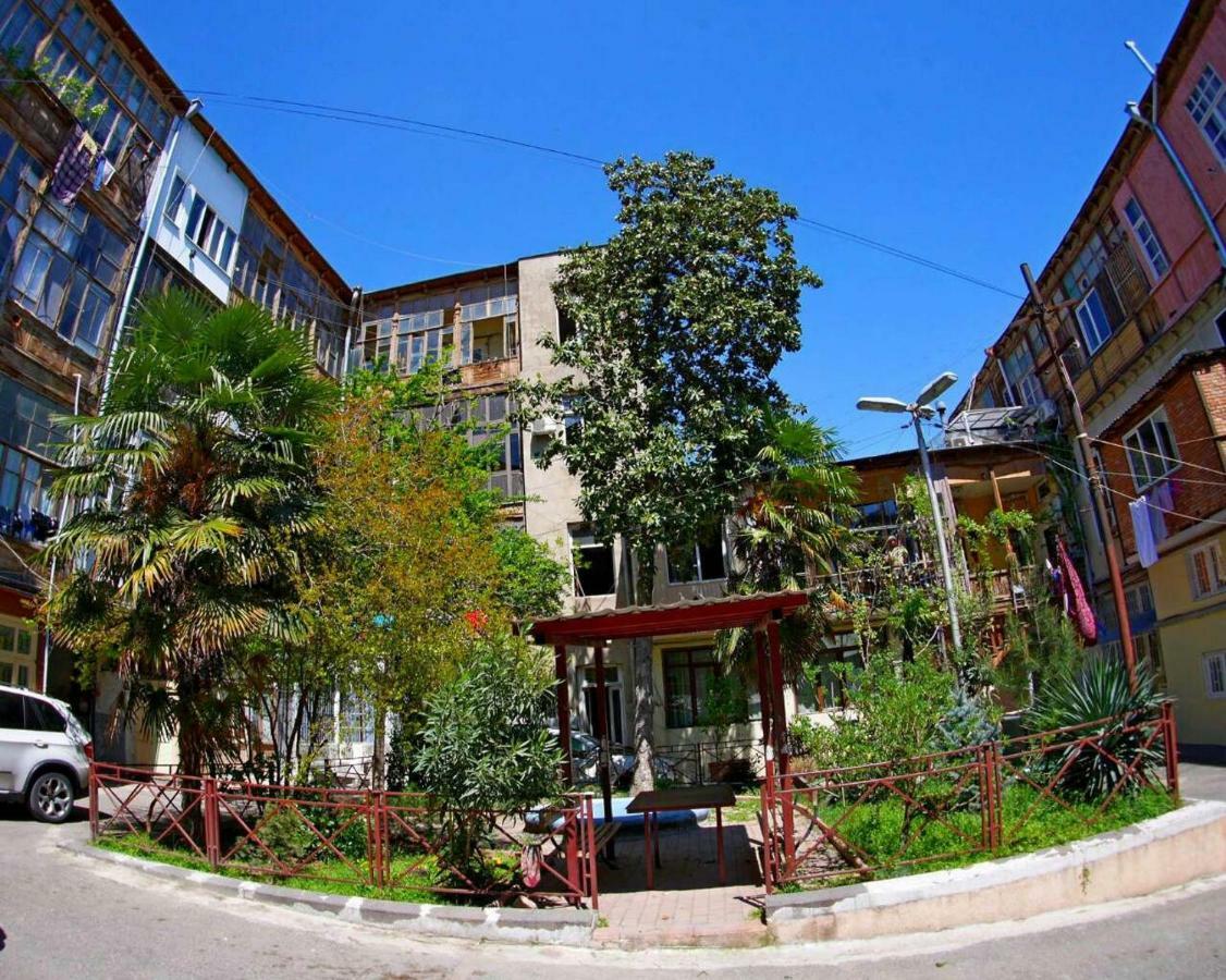 Old - Gold Gala Apartment Tbilisi Bagian luar foto
