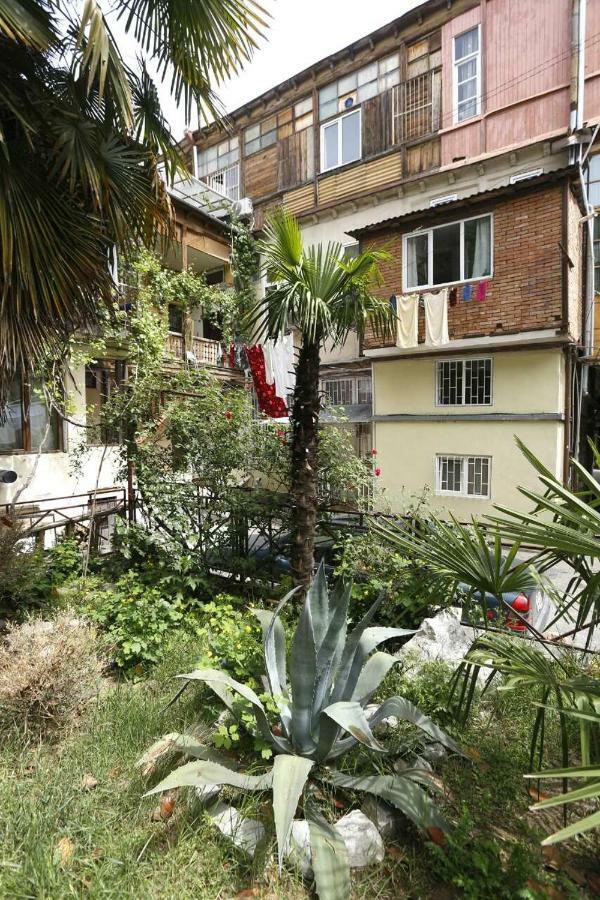 Old - Gold Gala Apartment Tbilisi Bagian luar foto