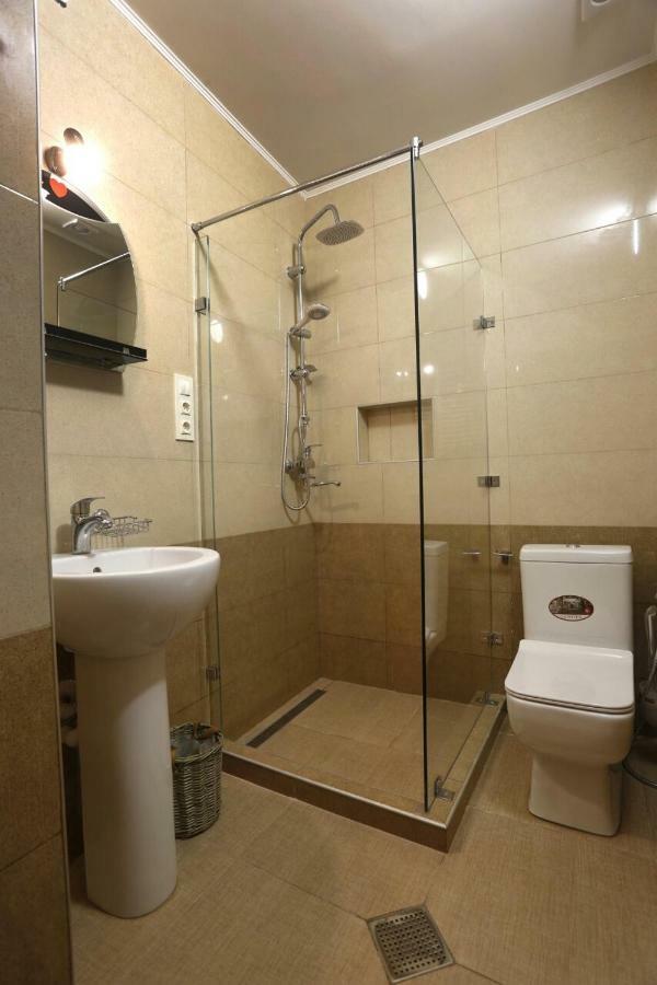 Old - Gold Gala Apartment Tbilisi Bagian luar foto