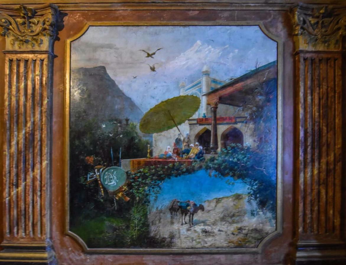 Old - Gold Gala Apartment Tbilisi Bagian luar foto