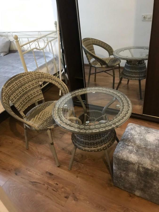 Old - Gold Gala Apartment Tbilisi Bagian luar foto