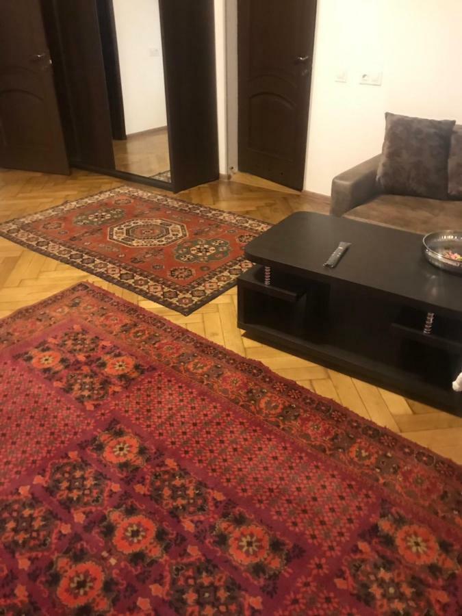 Old - Gold Gala Apartment Tbilisi Bagian luar foto